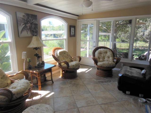 Mobile Home Sunroom and Lanai Decorating Ideas